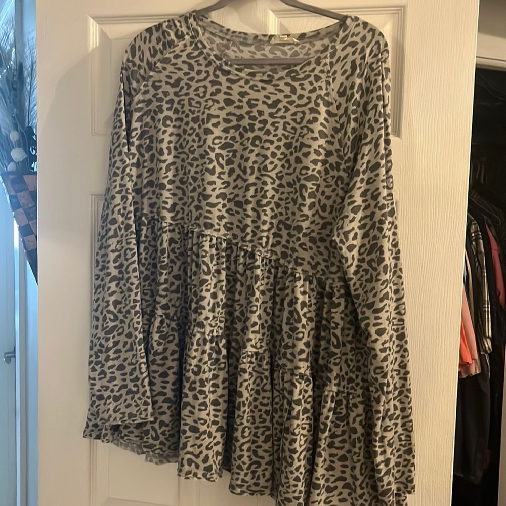 Easel Baby Doll top